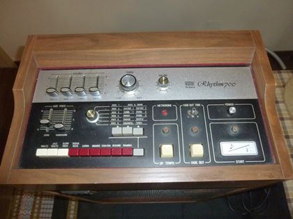 Roland-TR700